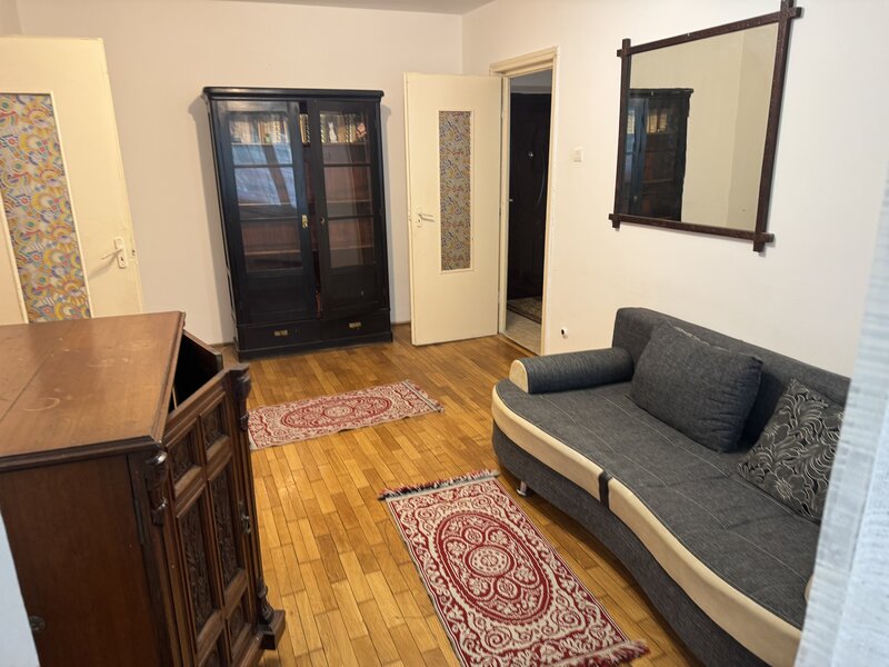 Giulesti, la intersectie cu bd. Constructorilor,