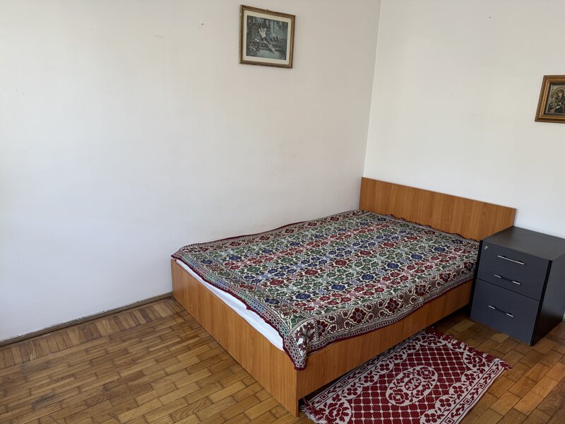 Giulesti, la intersectie cu bd. Constructorilor,